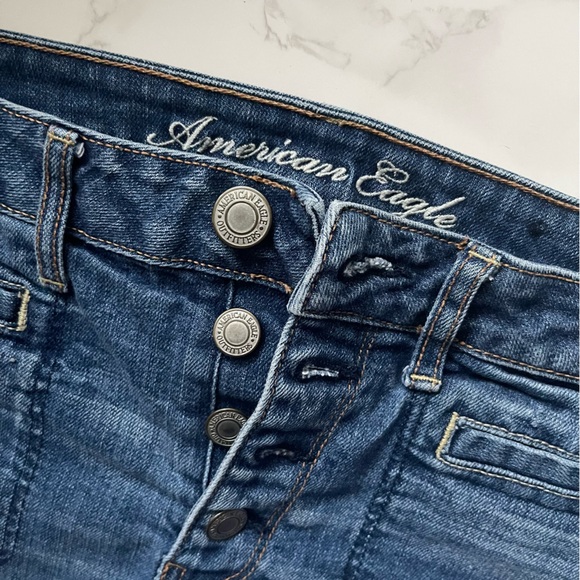 American Eagle Button Fly Jean shorts Size 8 - Picture 11 of 11